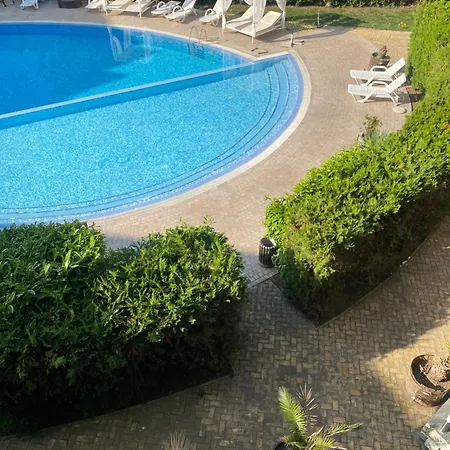 двустаен с изглед към басейна * Sunny Beach